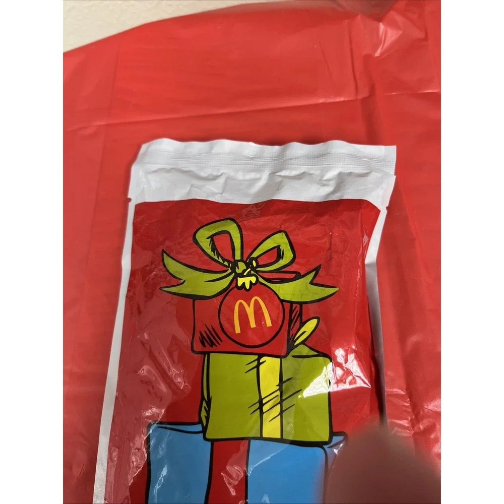 McDonald's 2025 The Grinch Meal Socks NEW‎ SEALED